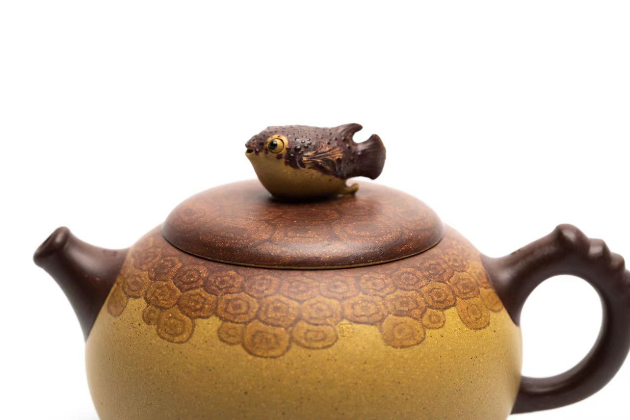 Master RenWei (任伟) art work – SiYuTao Teapot