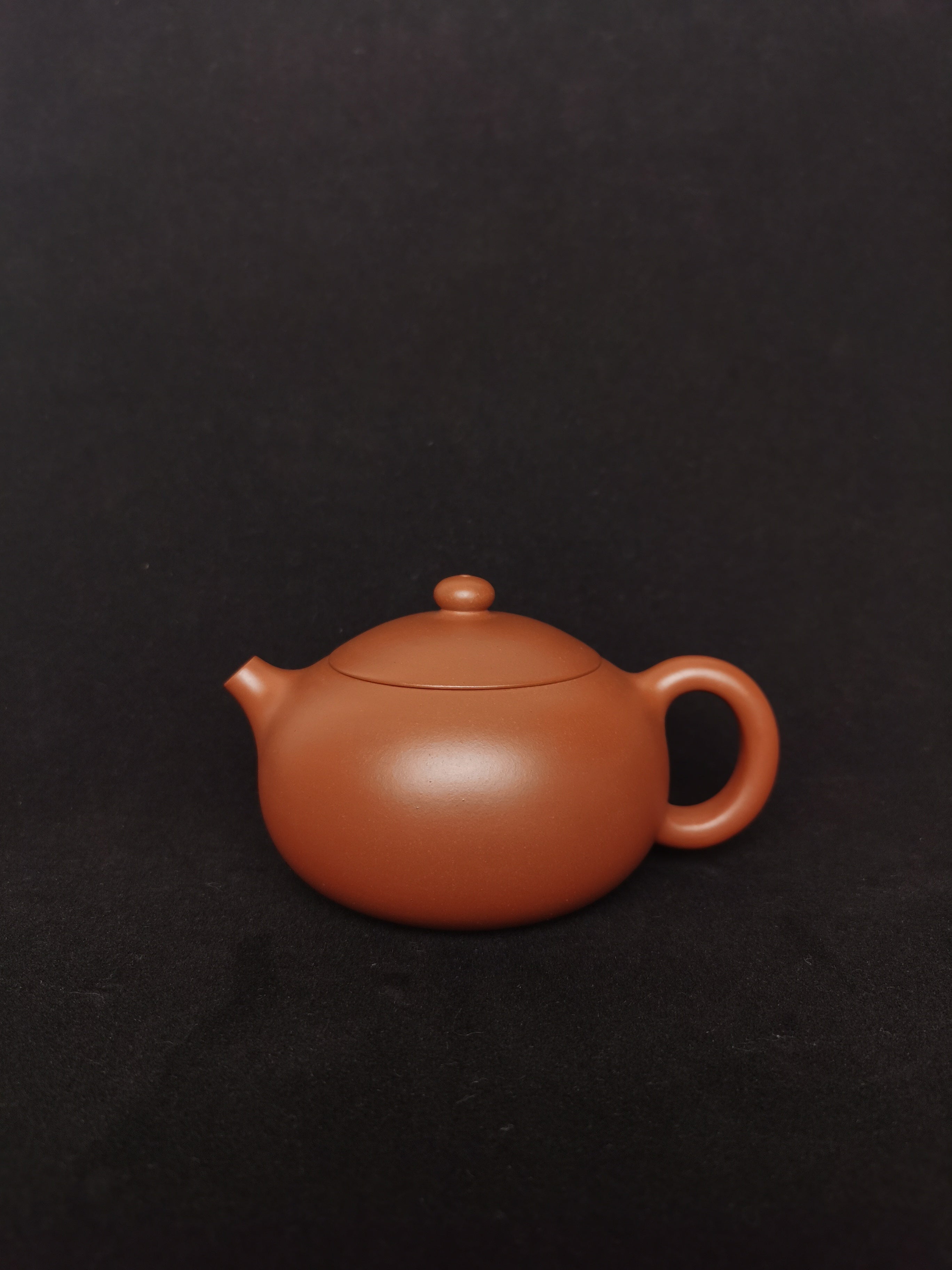 yixing teapot , art collection. ấm trà Yixing, bộ sưu tập nghệ thuật.